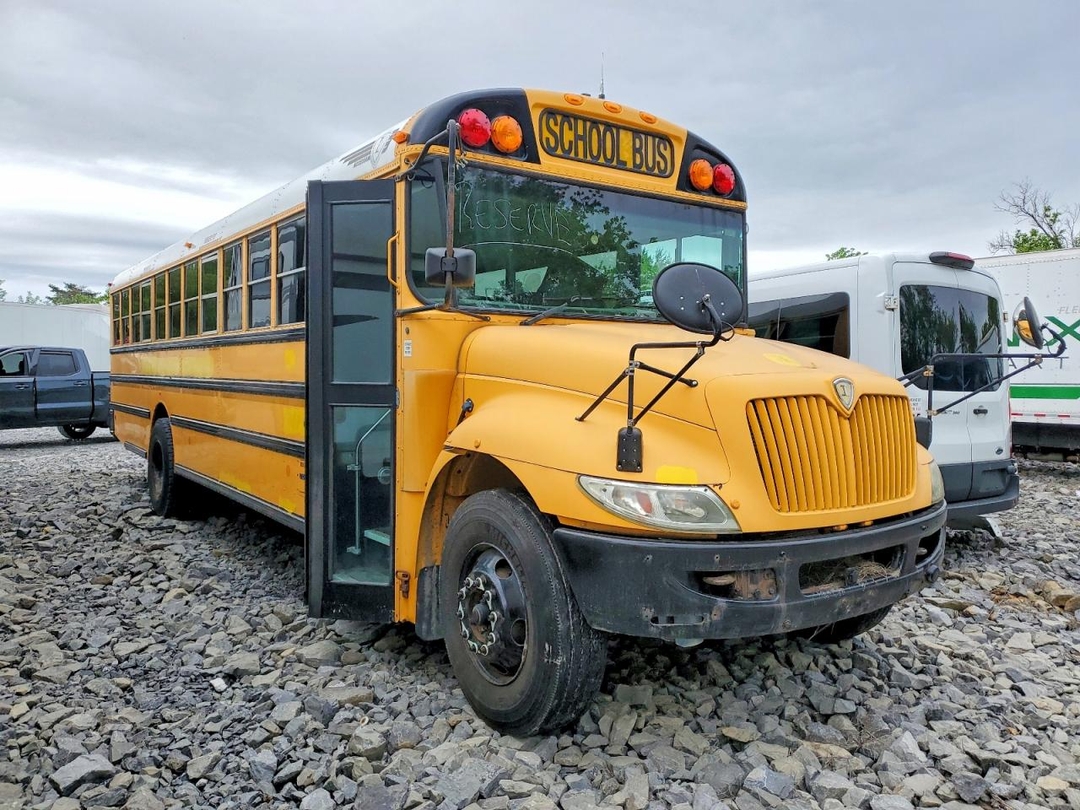 منظر 2014 IC CORPORATION CE SERIES SCHOOL - SCHOOL BUS، زاوية 1