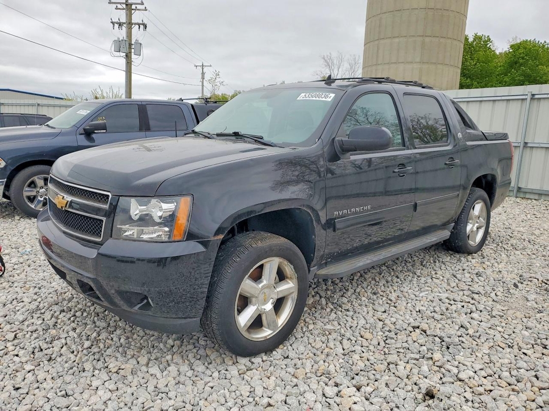 منظر 2013 CHEVROLET AVALANCHE LT، زاوية 1