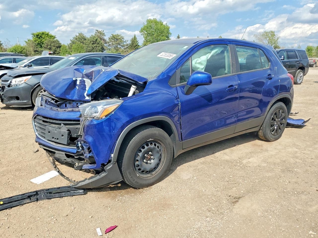 Vista de 2017 CHEVROLET TRAX LS, ángulo 1