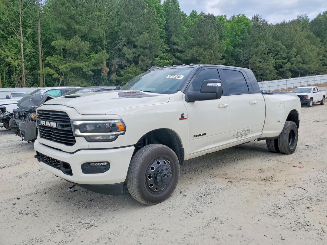 منظر 2024 RAM 3500، زاوية 1