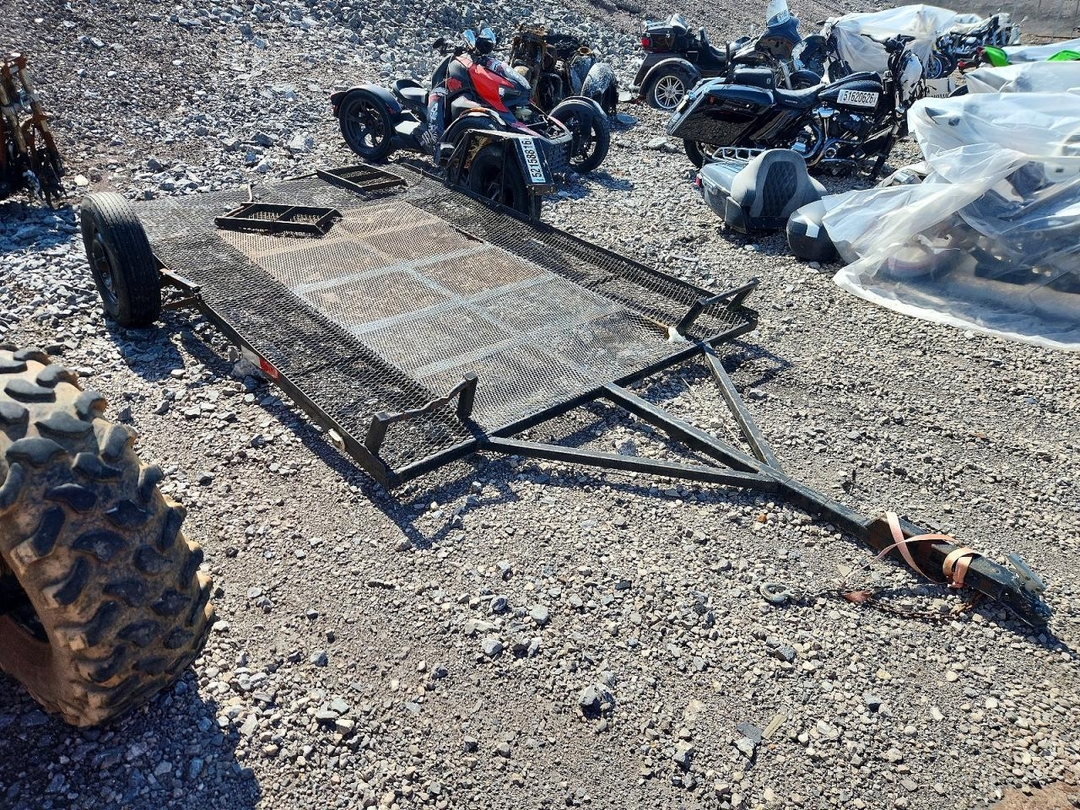 Vue de 2000 UTILITY TRAILER, angle 1