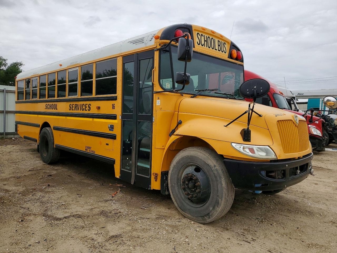 منظر 2014 IC CORPORATION CE SERIES SCHOOL BUS، زاوية 1