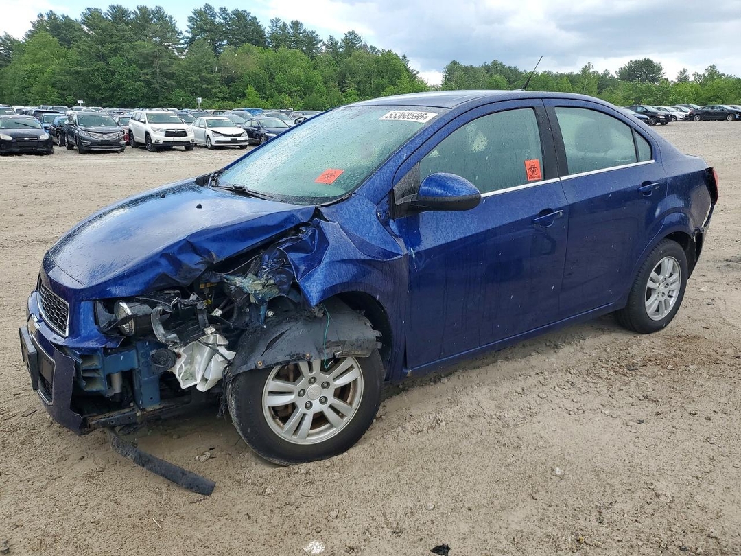 Вид 2014 CHEVROLET SONIC LT, угол 1