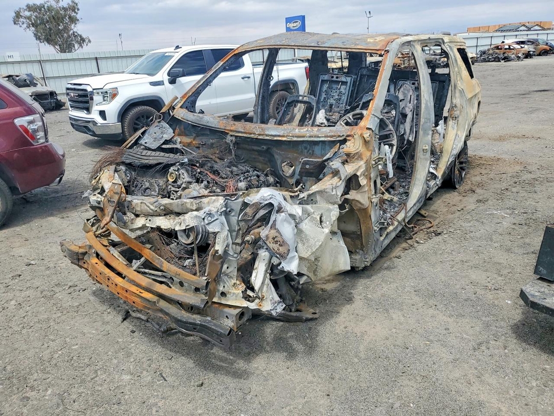 منظر 2021 GMC YUKON SLT، زاوية 1