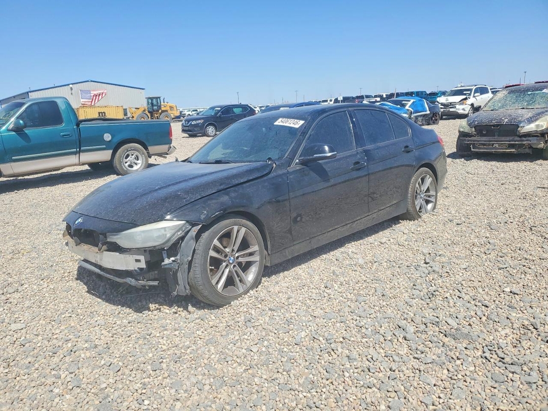 Vue de 2015 BMW 328 XI, angle 1