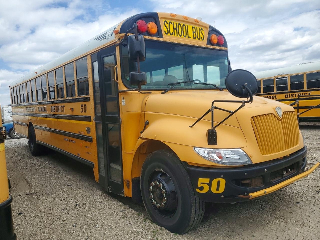 Вид 2014 IC CORPORATION CE SERIES SCHOOL - SCHOOL BUS, угол 1