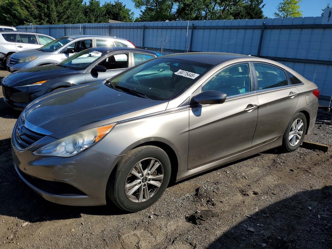 Vue de 2014 HYUNDAI SONATA GLS, angle 1