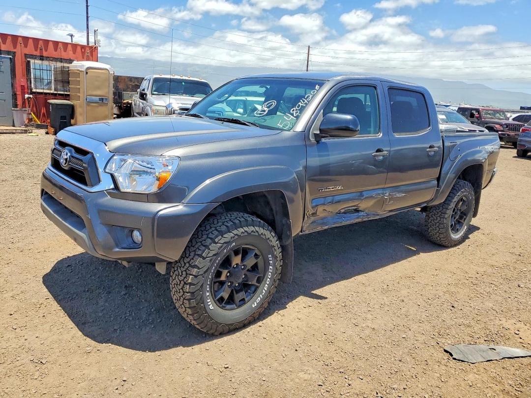 Vista de 2014 TOYOTA TACOMA, ángulo 1