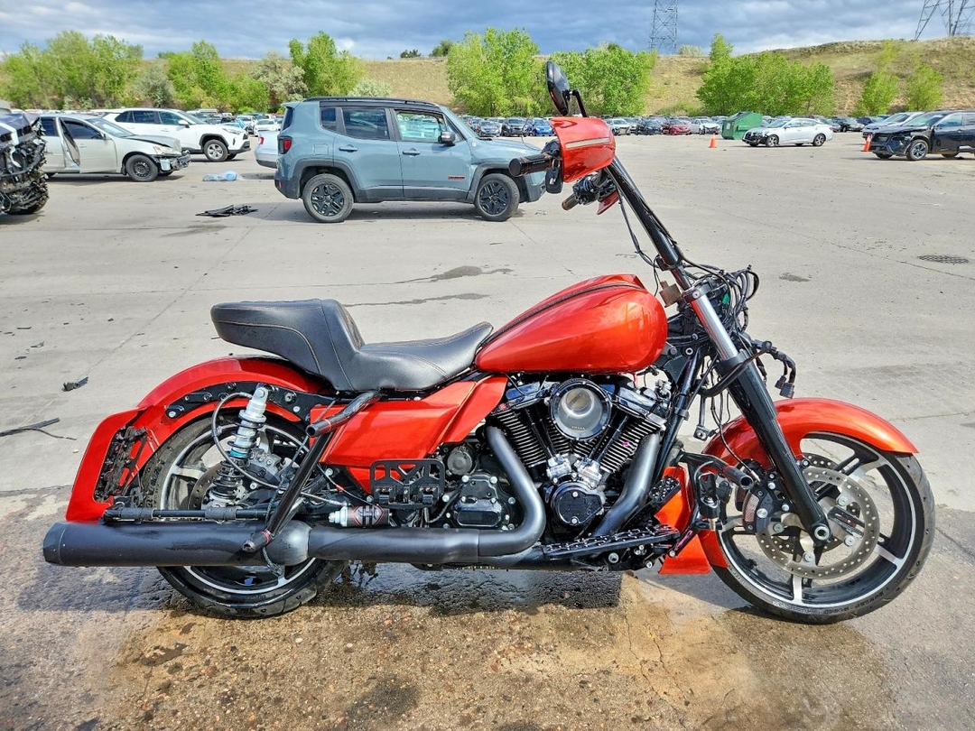Vista de 2024 HARLEY-DAVIDSON FLTRX, ángulo 1