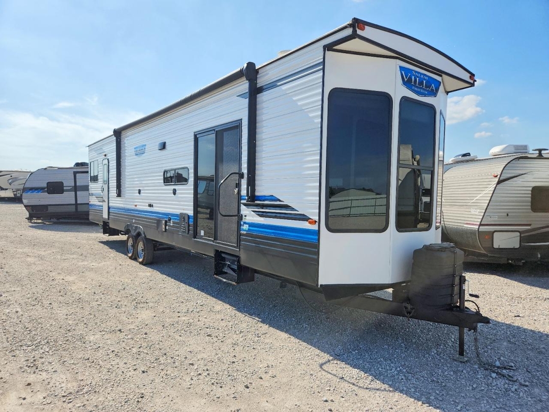 Vue de 2024 FOREST RIVER VILLA CAMPER, angle 1