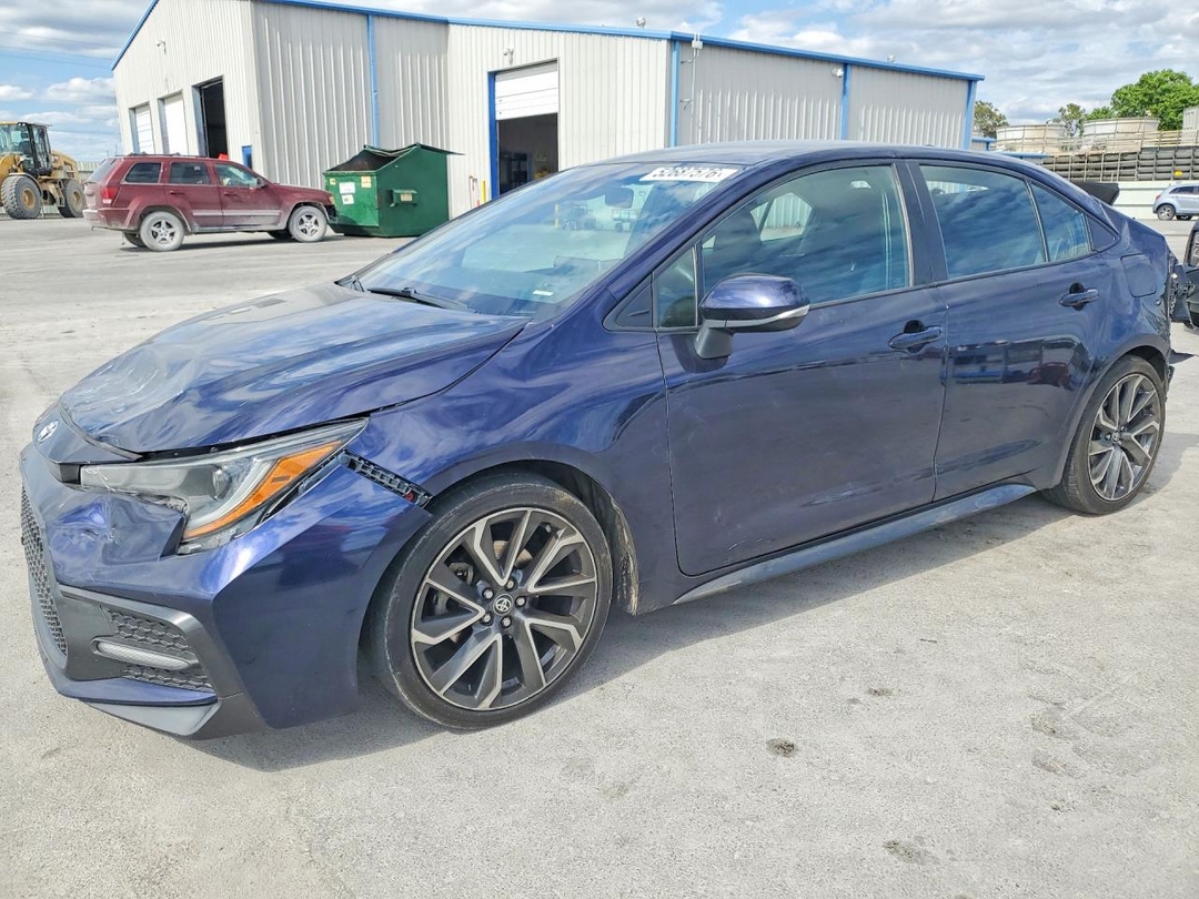 Вид 2020 TOYOTA COROLLA SE, угол 1