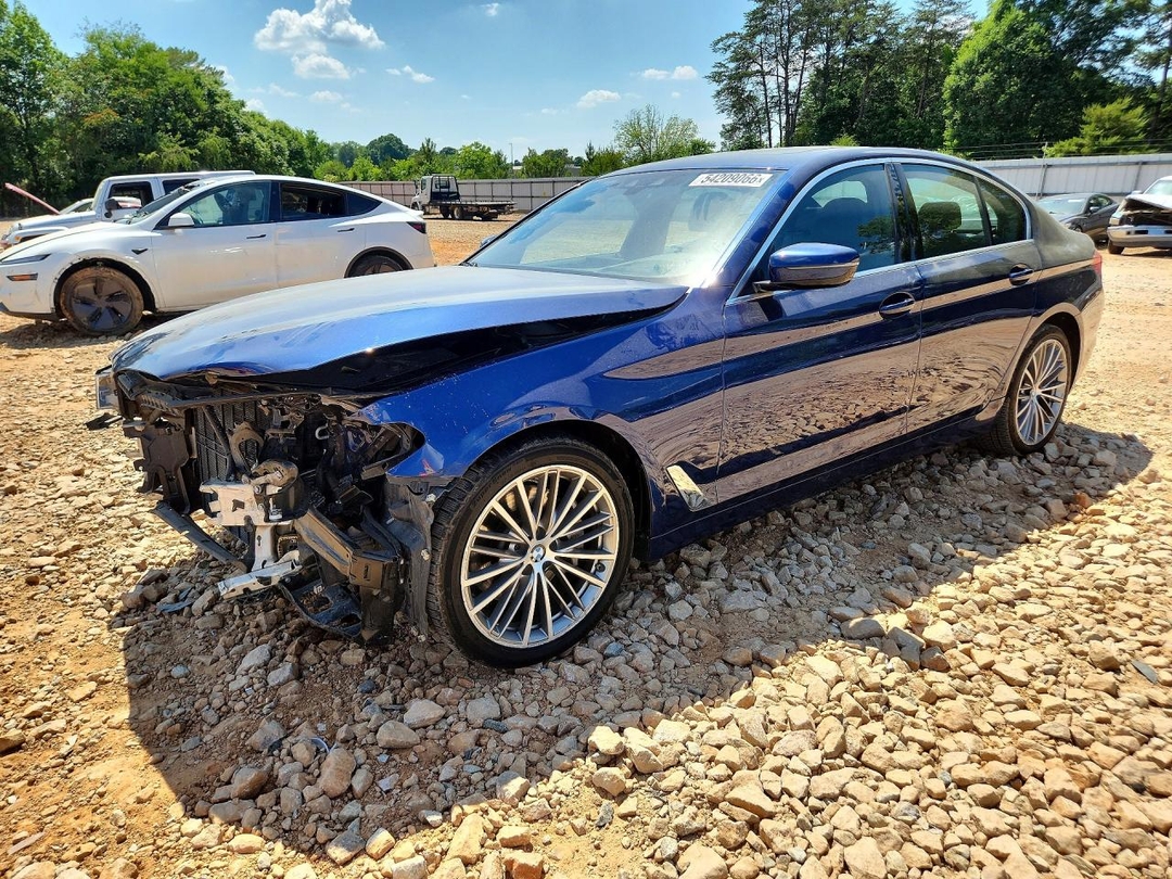 Vue de 2019 BMW 530 XI, angle 1