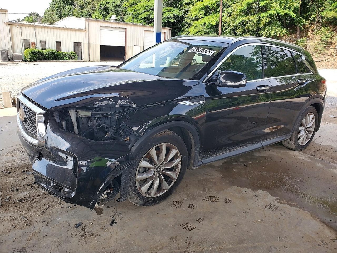 منظر 2019 INFINITI QX50 ESSENTIAL، زاوية 1