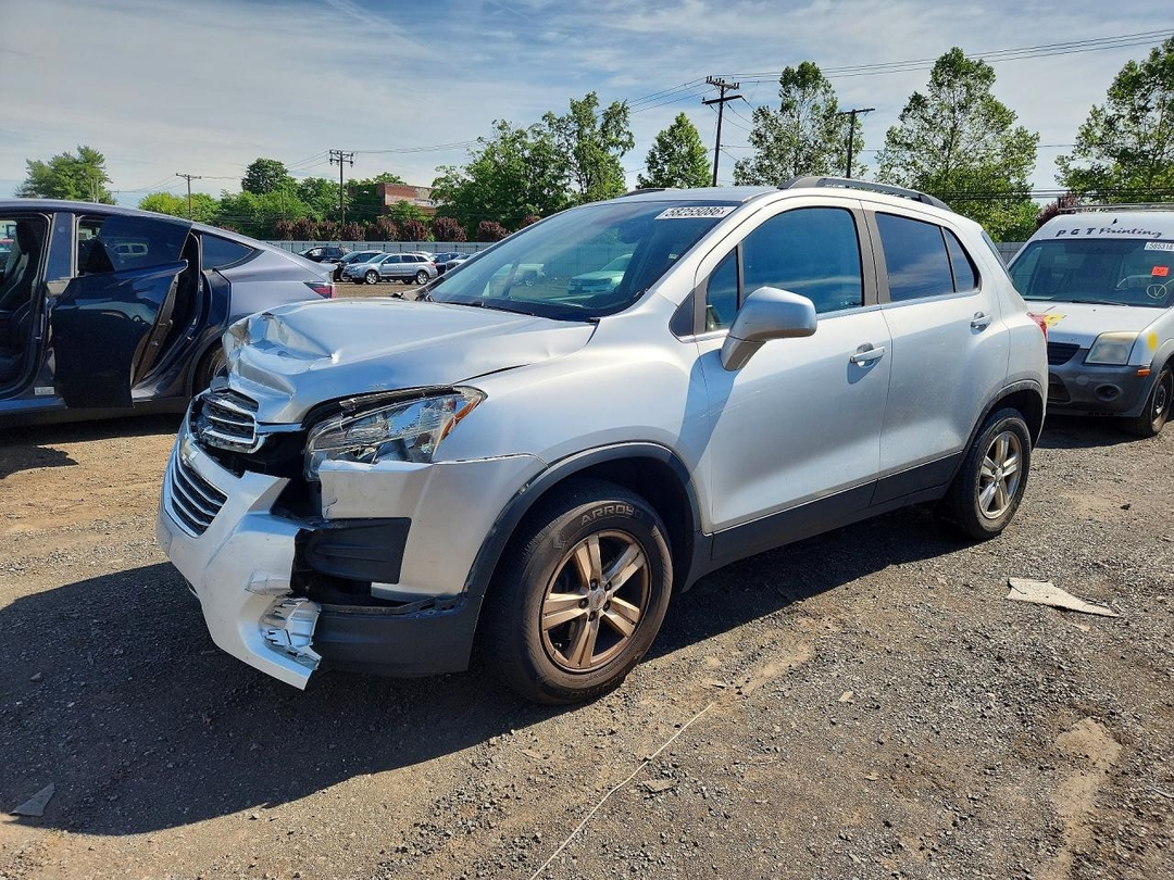 Vue de 2016 CHEVROLET TRAX 1LT, angle 1