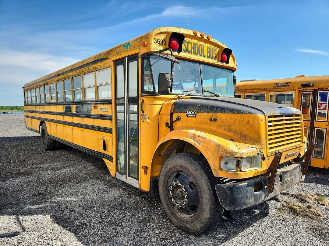 منظر 2003 INTERNATIONAL 3000 3800 - SCHOOL BUS، زاوية 1