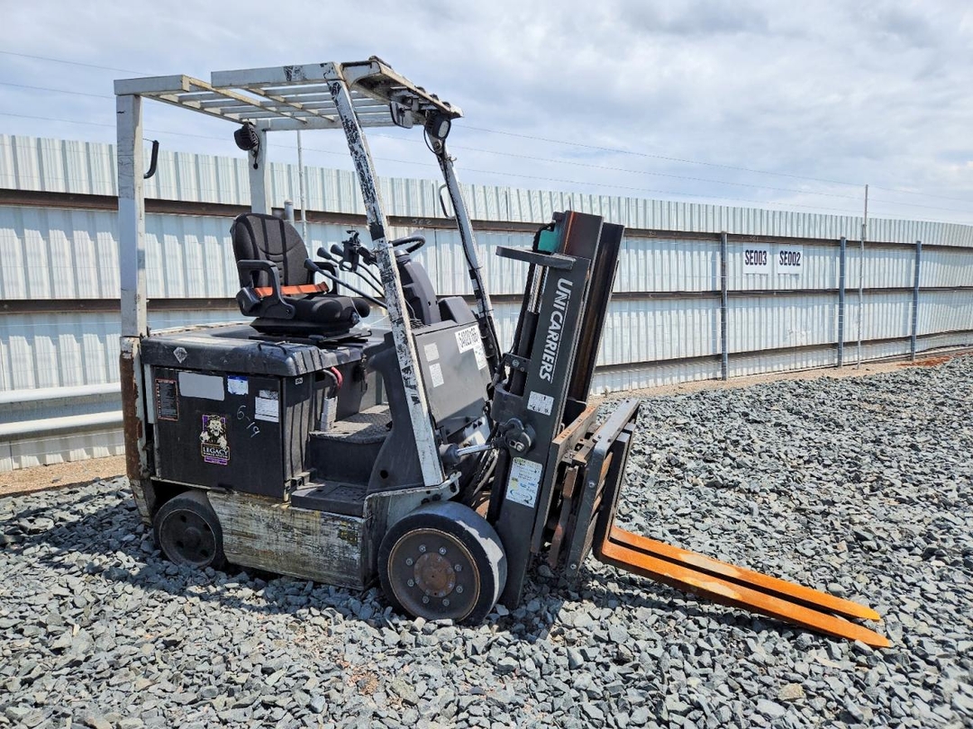 منظر 2013 NISSAN FORKLIFT، زاوية 1