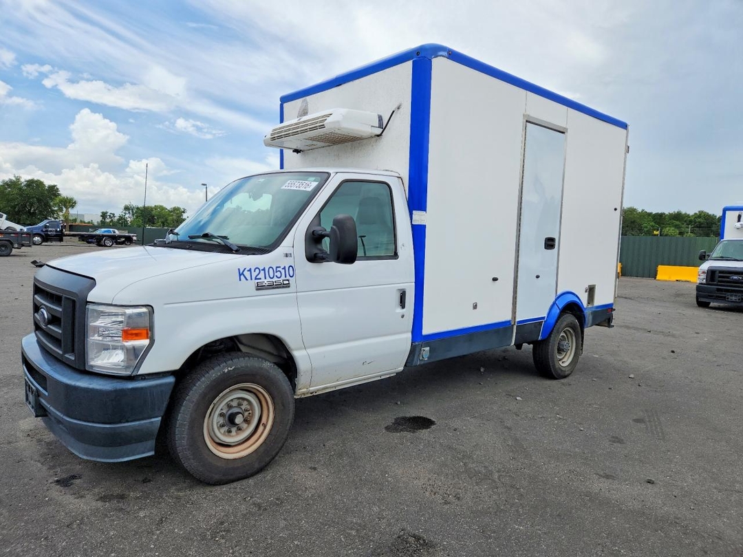 Вид 2023 FORD E350 - REFRIGERATED BOX TRUCK, угол 1