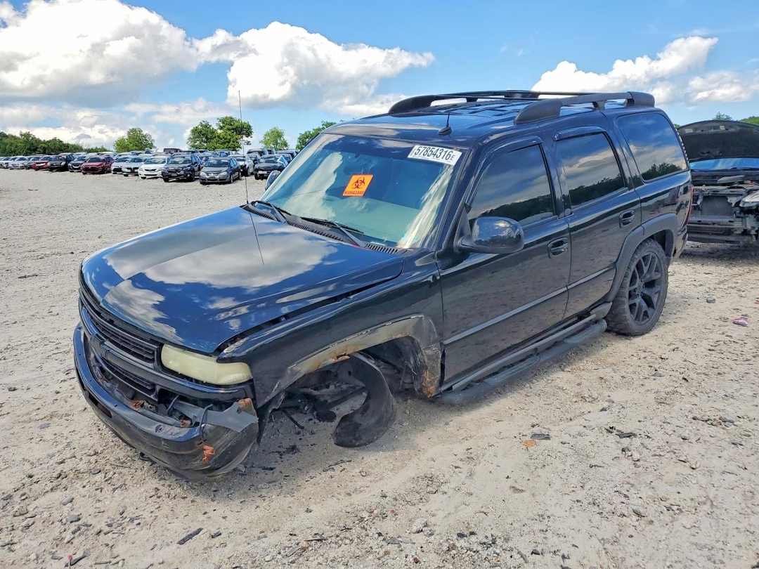 Vue de 2003 CHEVROLET TAHOE K1500, angle 1