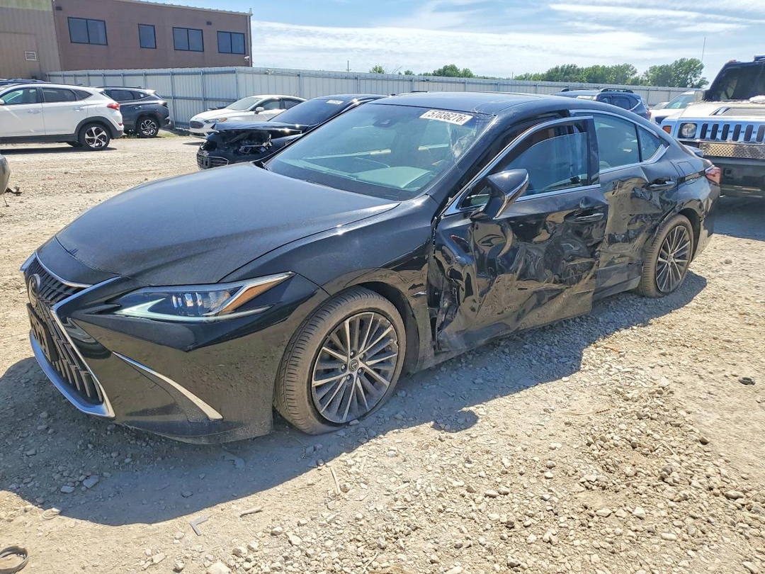 Vue de 2022 LEXUS ES 250 BASE, angle 1