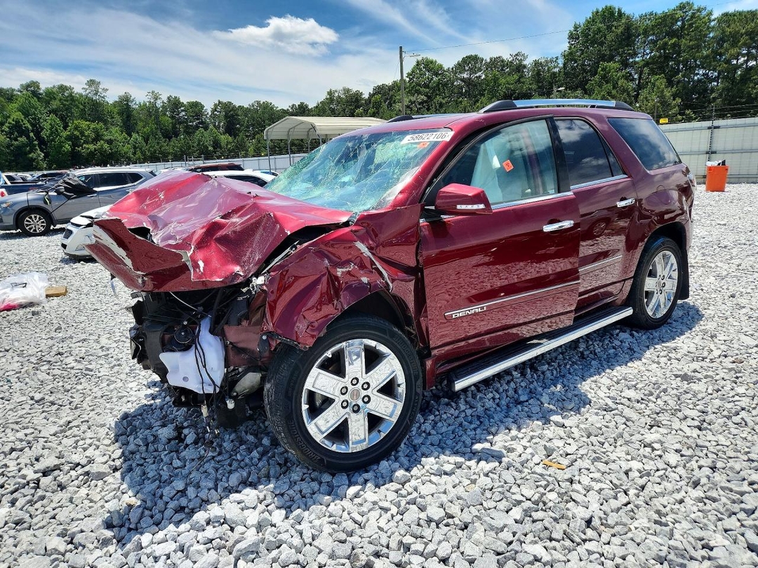 Vue de 2015 GMC ACADIA DENALI, angle 1