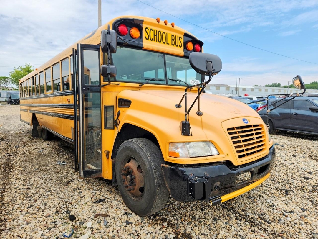 Vue de 2012 BLUEBIRD VISION - SCHOOL BUS, angle 1