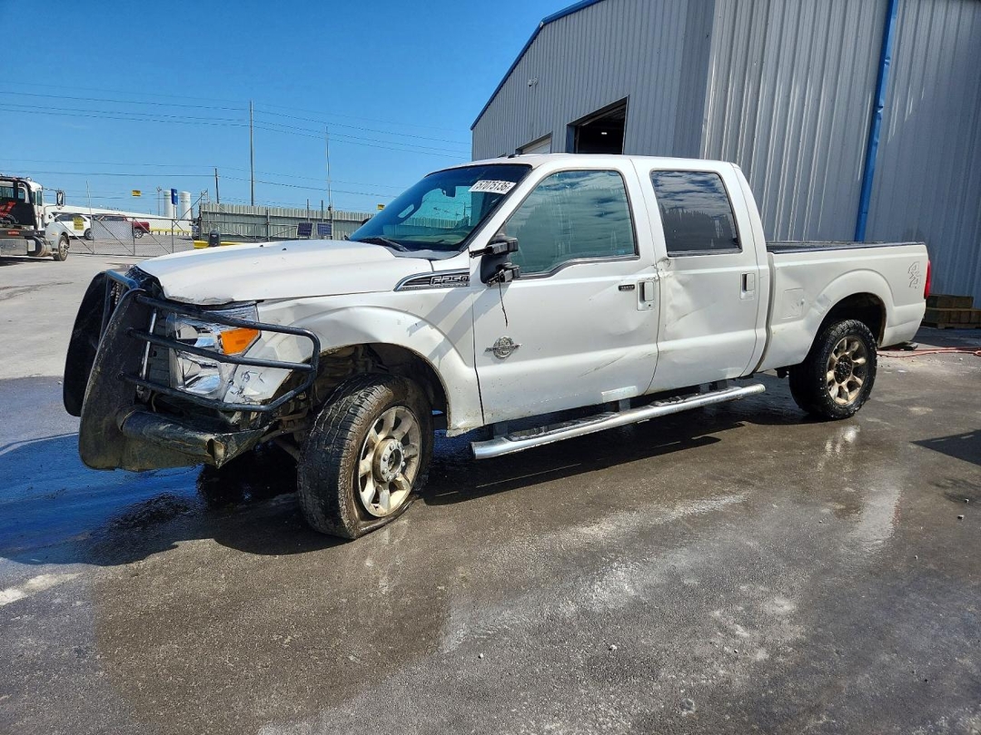 Vue de 2011 FORD F250 SUPER DUTY, angle 1