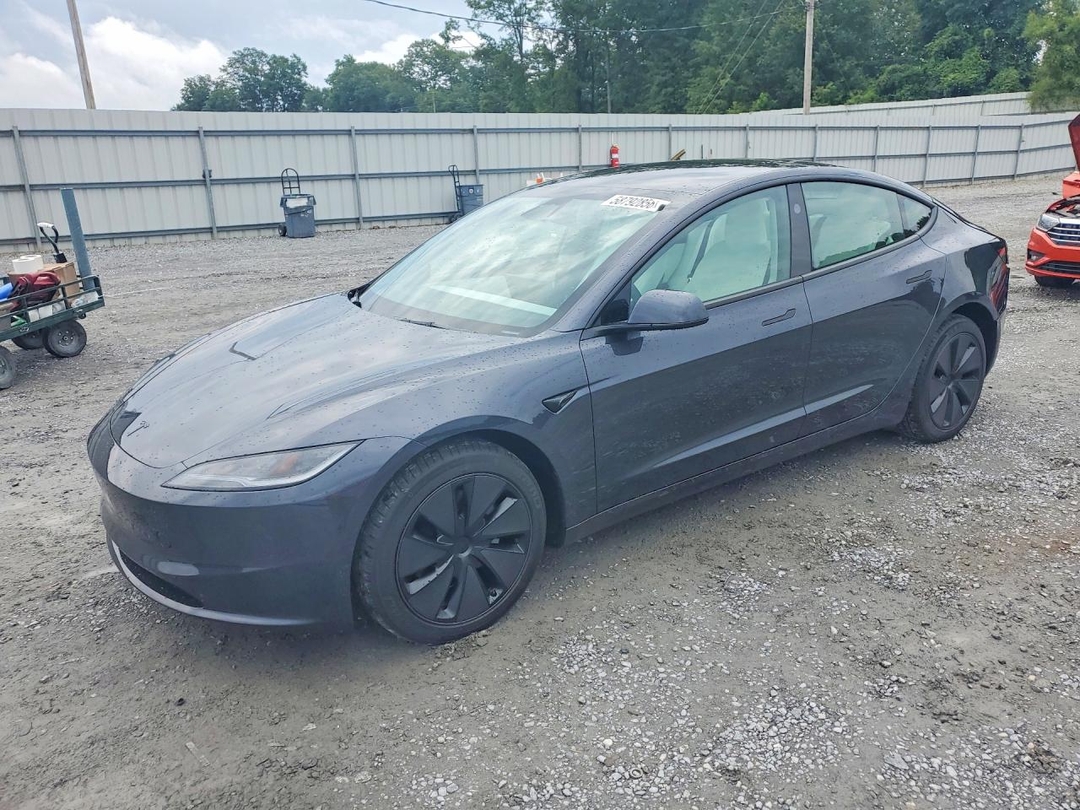 Vue de 2026 TESLA MODEL 3, angle 1