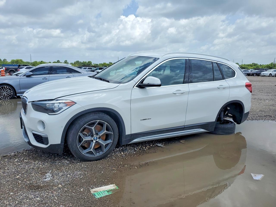 Вид 2018 BMW X1 SDRIVE28I, угол 1