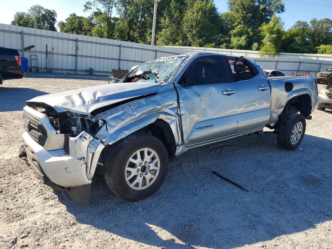 Вид 2026 TOYOTA TACOMA SR5, угол 1