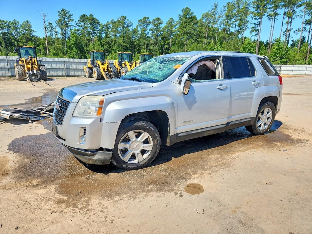 منظر 2013 GMC TERRAIN، زاوية 1