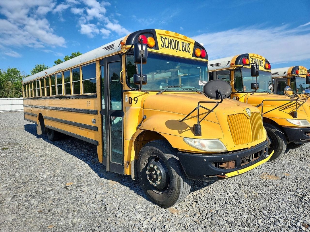 منظر 2013 IC CORPORATION CE SERIES SCHOOL - SCHOOL BUS، زاوية 1
