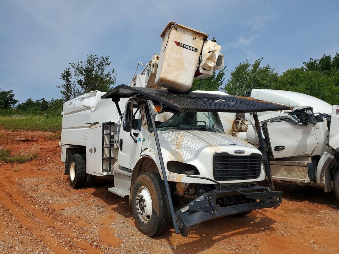 Вид 2025 FREIGHTLINER BUSINESS CLASS M2 FORESTRY BUCKET TRUCK, угол 1