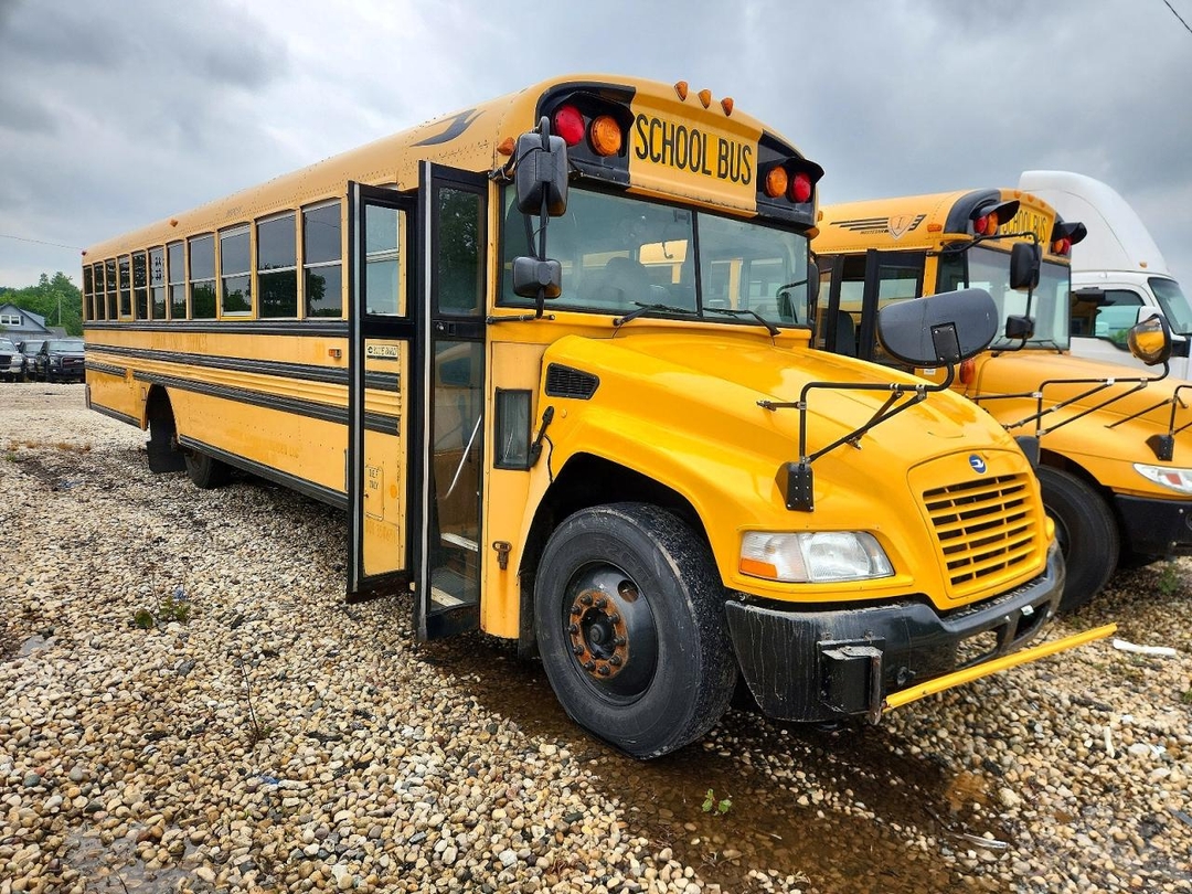 منظر 2012 BLUEBIRD VISION - SCHOOL BUS، زاوية 1