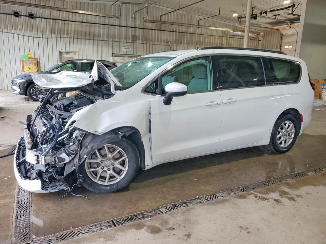 منظر 2020 CHRYSLER VOYAGER LX، زاوية 1