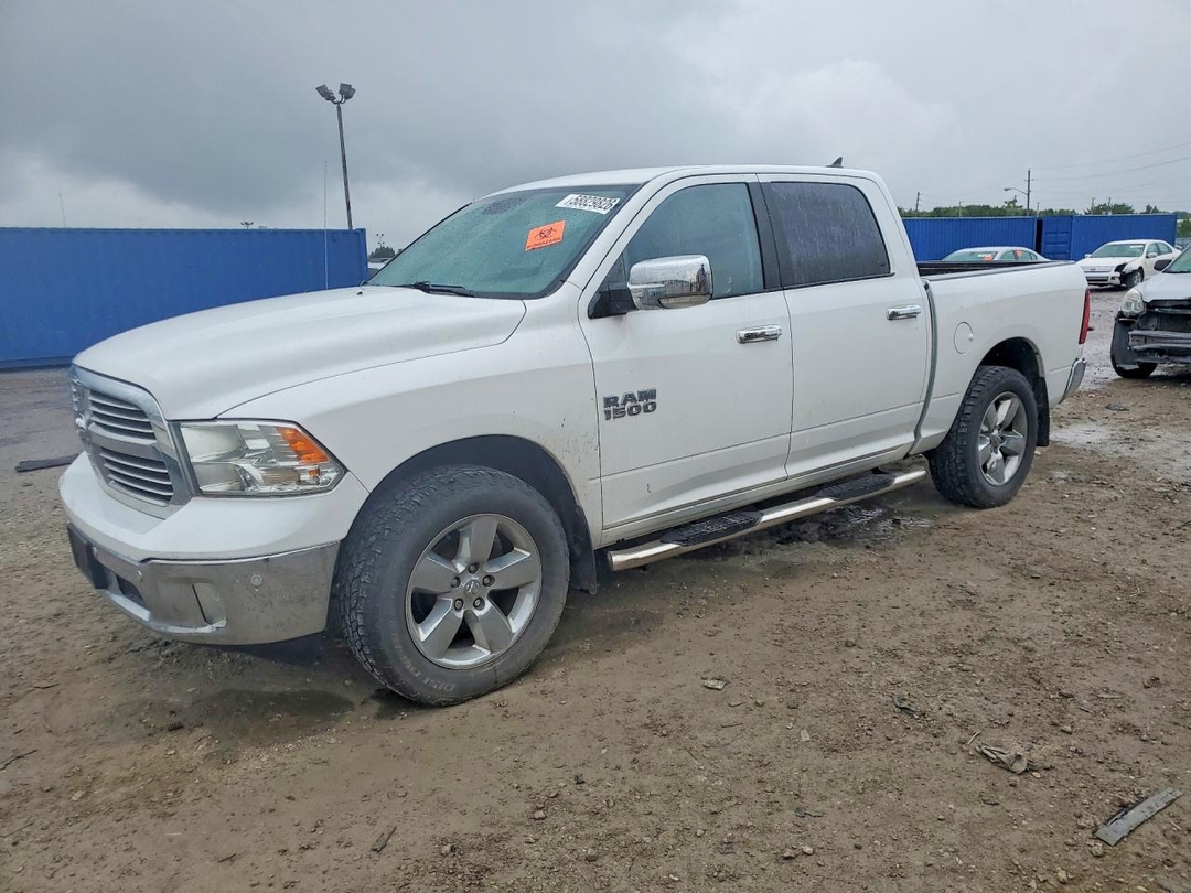 Vue de 2017 RAM 1500 SLT, angle 1