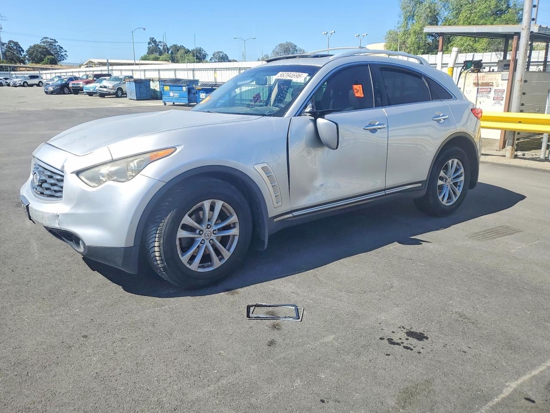 منظر 2009 INFINITI FX35 BASE، زاوية 1