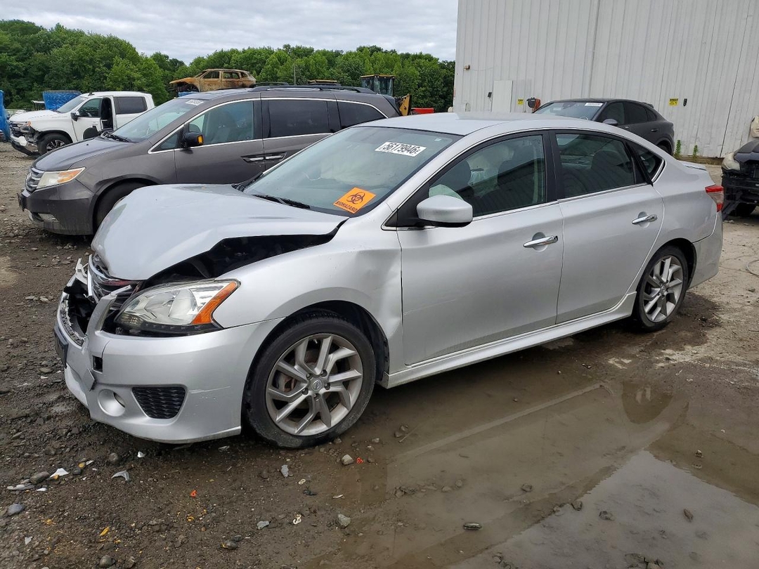 Vue de 2013 NISSAN SENTRA S, angle 1