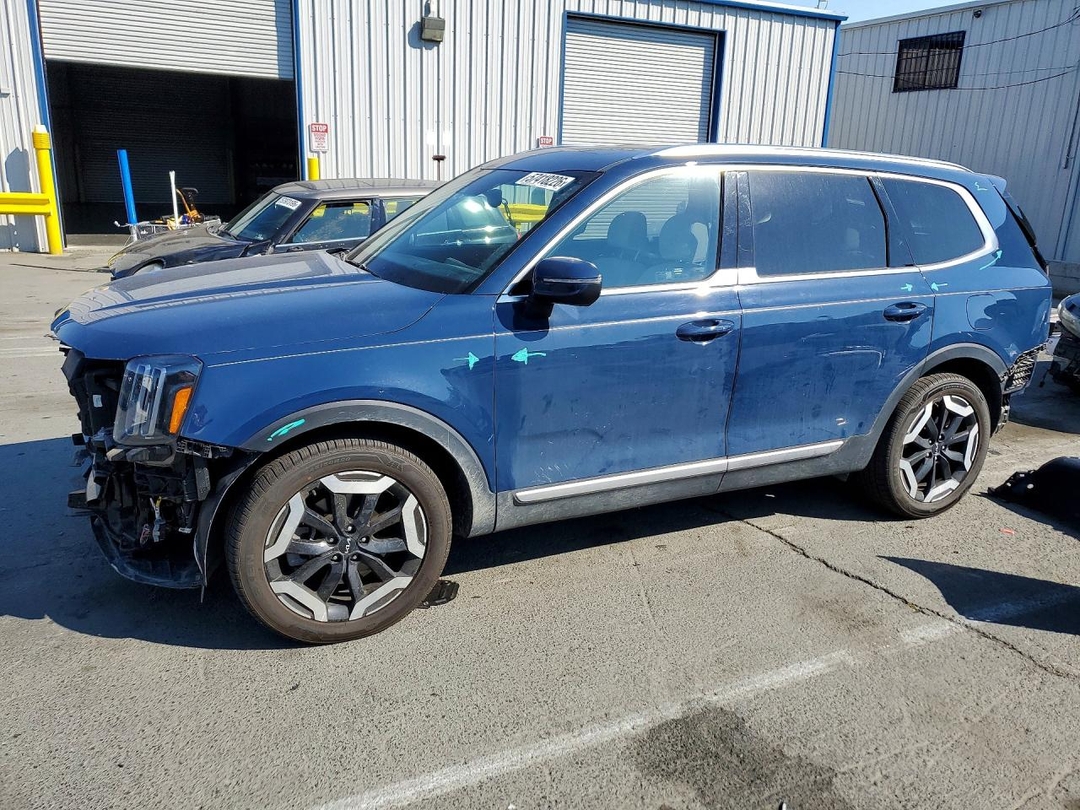 Vista de 2024 KIA TELLURIDE EX, ángulo 1