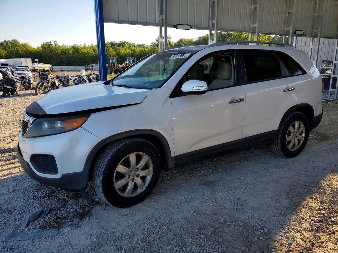 Вид 2012 KIA SORENTO LX, угол 1