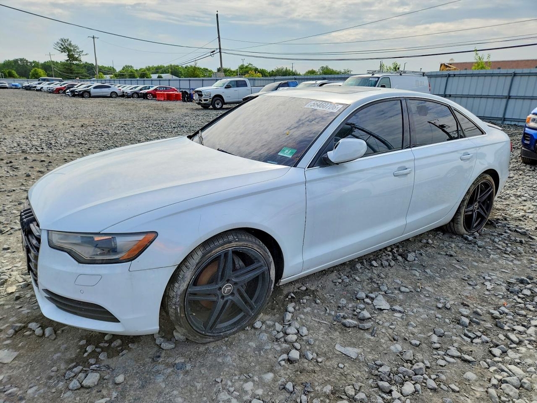 Vue de 2013 AUDI A6 PREMIUM PLUS, angle 1