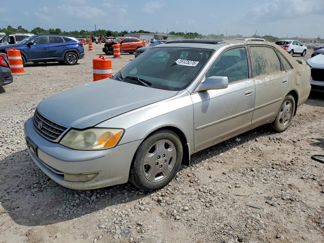 Vue de 2003 TOYOTA AVALON XLS, angle 1