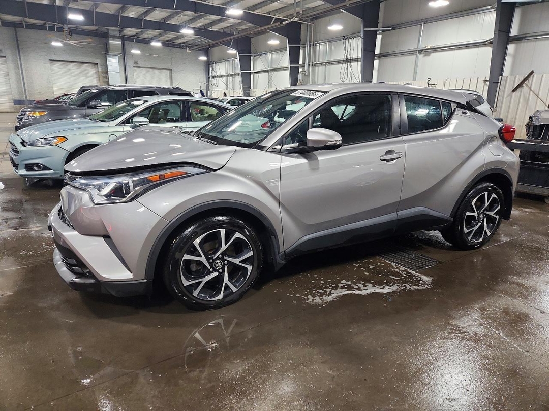 منظر 2018 TOYOTA C-HR XLE PREMIUM، زاوية 1