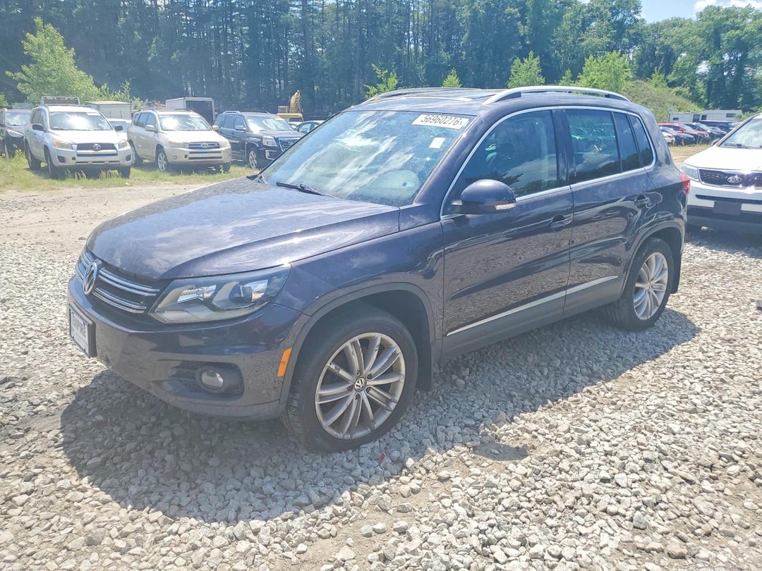Vista de 2016 VOLKSWAGEN TIGUAN S, ángulo 1
