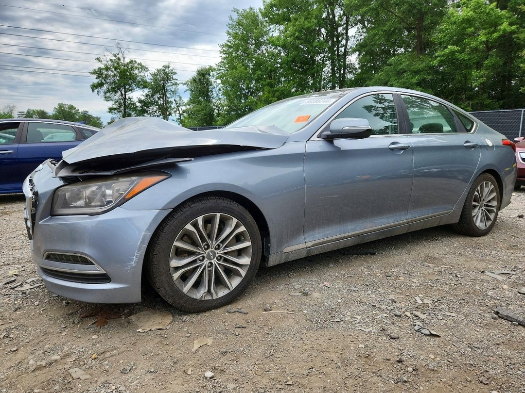 Vue de 2015 HYUNDAI GENESIS 3.8L, angle 1