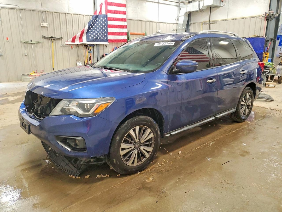 Вид 2018 NISSAN PATHFINDER SV, угол 1