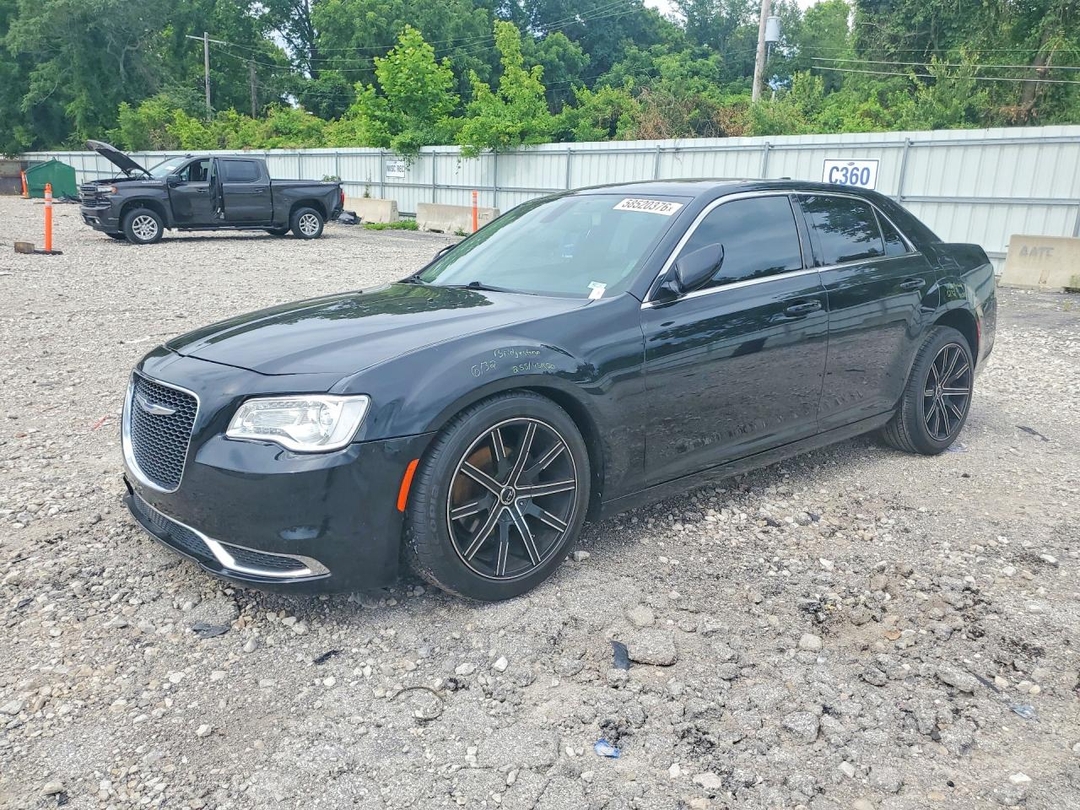 Vista de 2017 CHRYSLER 300 LIMITED, ángulo 1