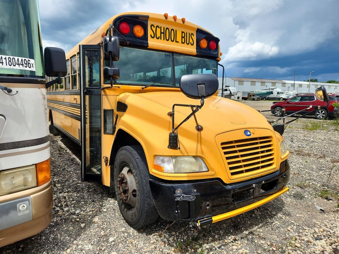 Вид 2012 BLUEBIRD VISION - SCHOOL BUS, угол 1