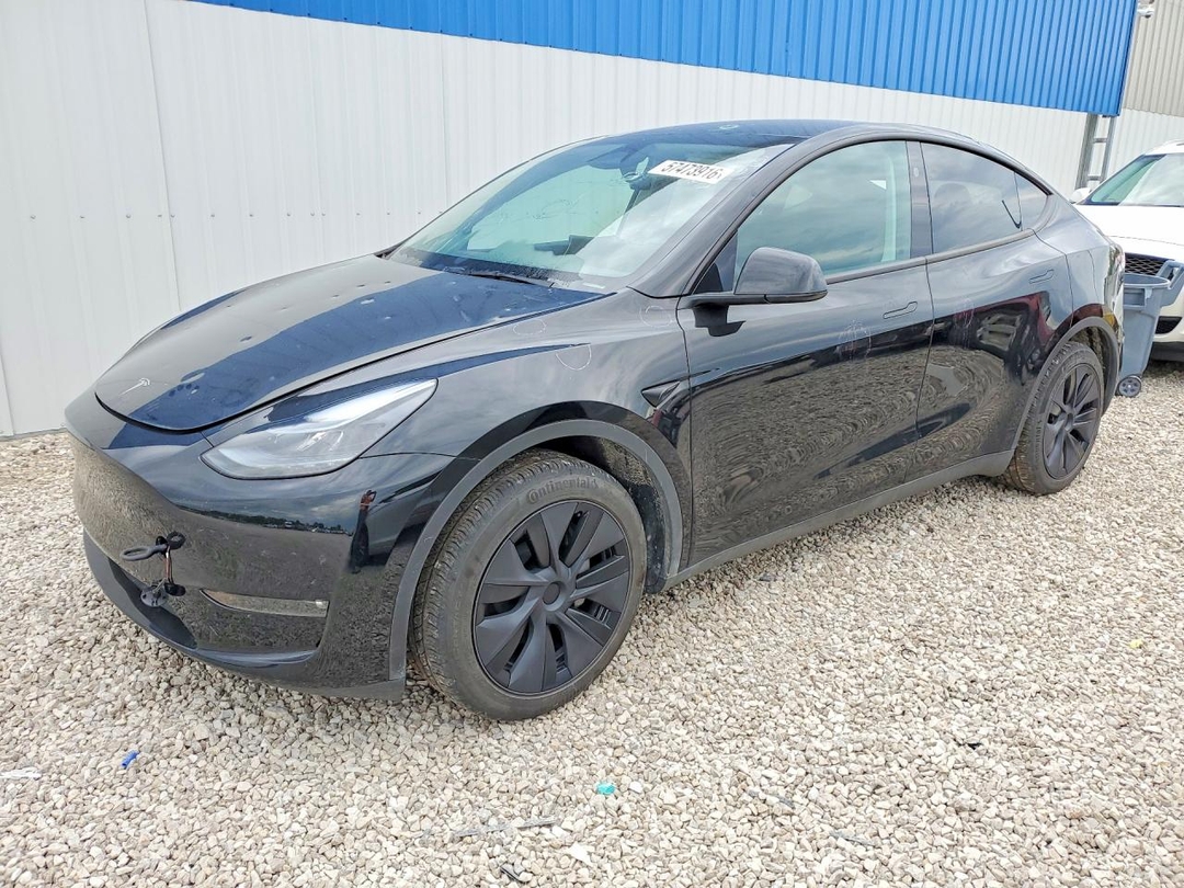 Vue de 2025 TESLA MODEL Y, angle 1