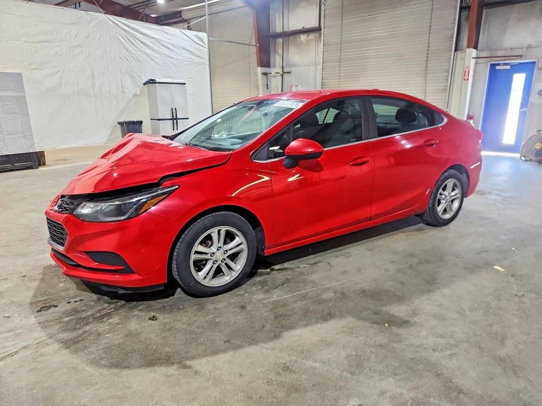 Вид 2018 CHEVROLET CRUZE LT, угол 1