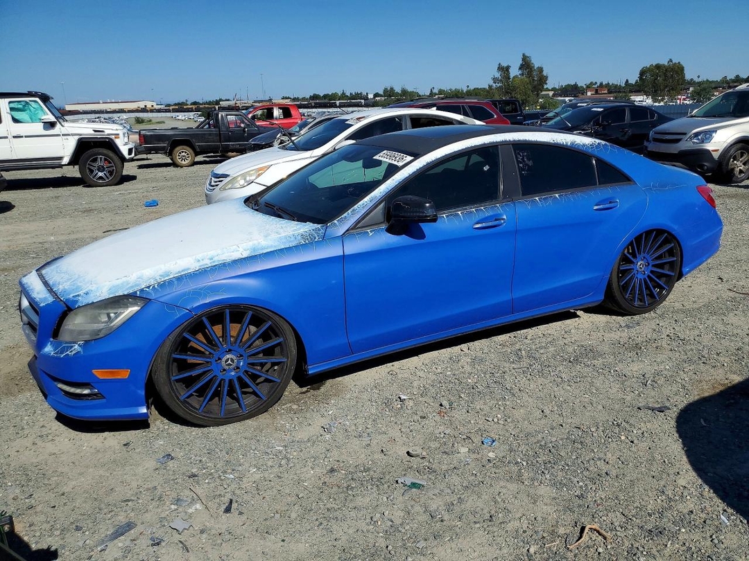 منظر 2013 MERCEDES-BENZ CLS 550 4MATIC، زاوية 1